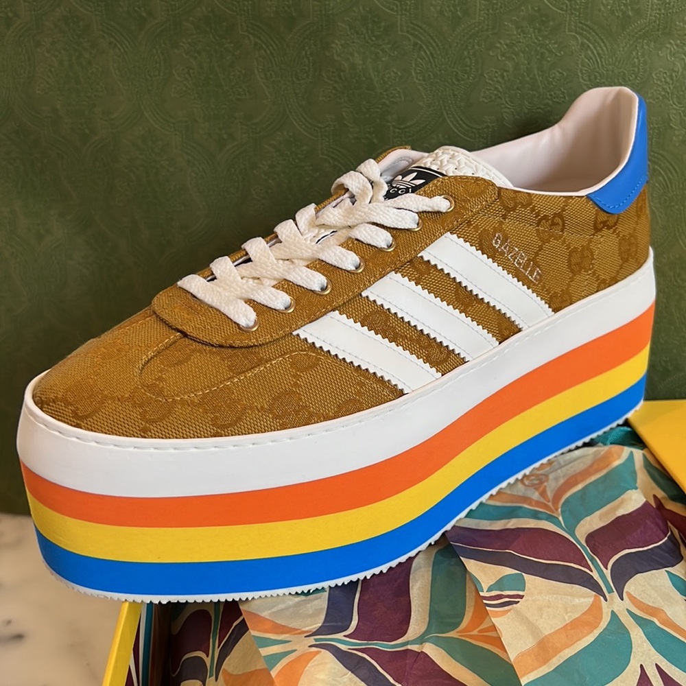 Gucci x Adidas Sneakers - Picture 5 of 12